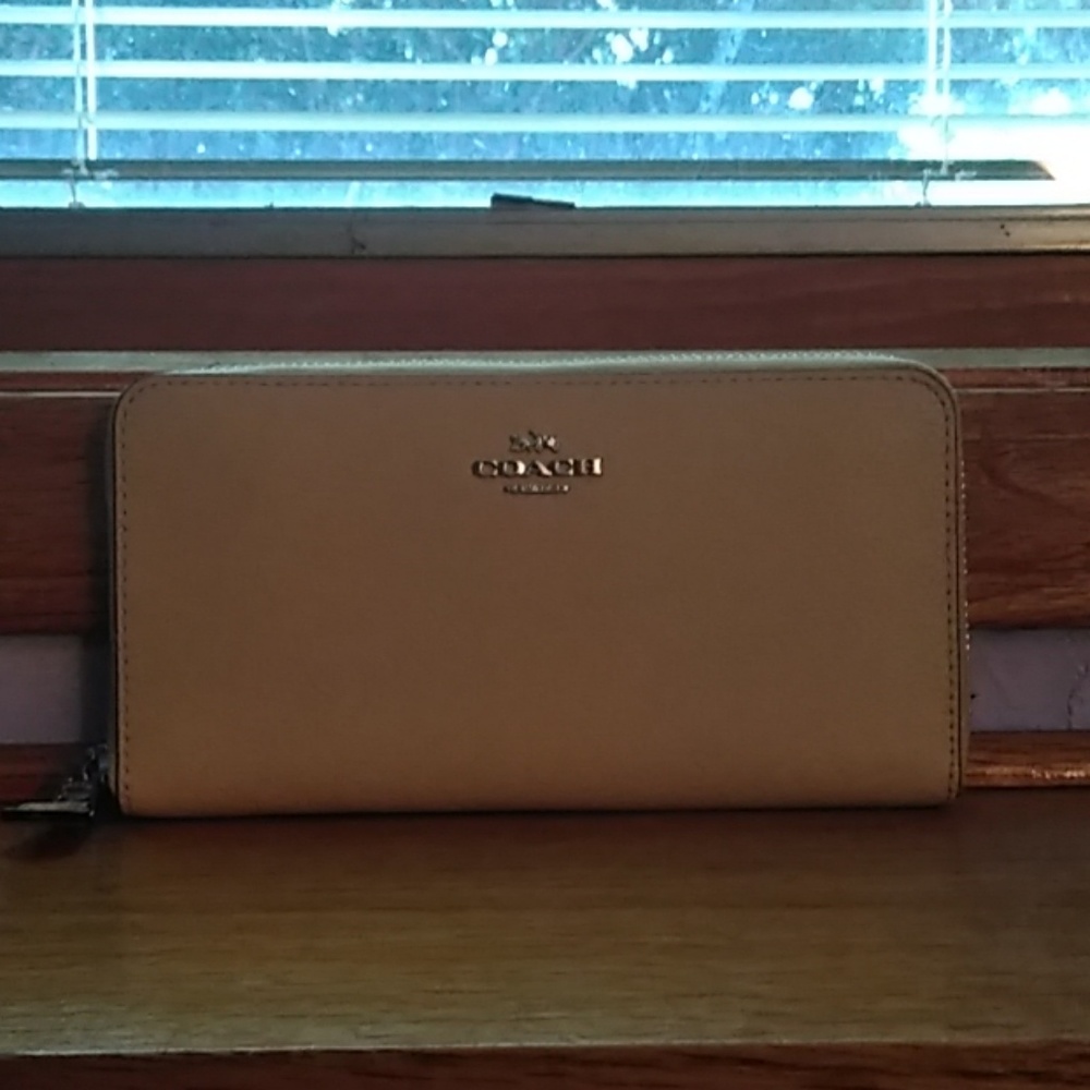 Coach wallet